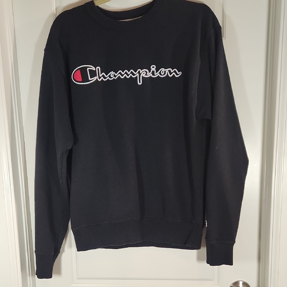 Champion Tops - Champion Black Crewneck Women's Sweatshirt Medium